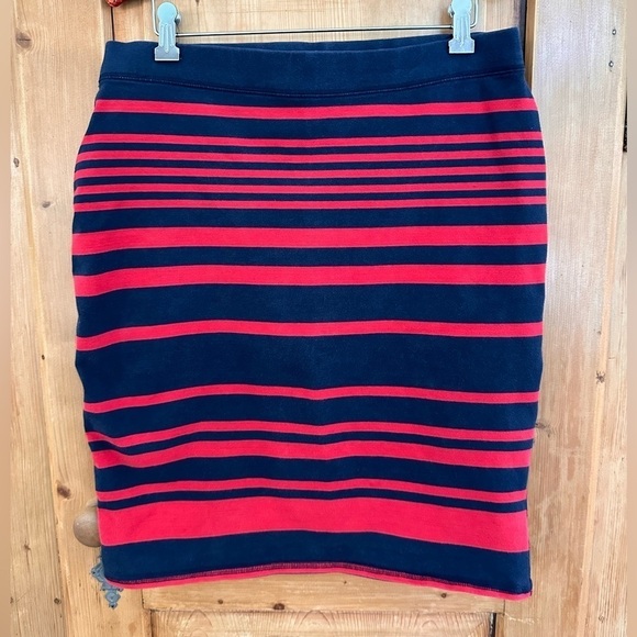 Old Navy Spandex/Cotton Blend Red & Navy Striped Pencil Skirt Size Large - Picture 2 of 9